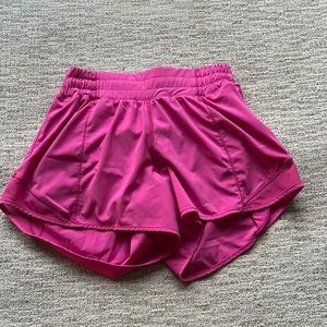 Lululemon Hotty Hot Low Rise Shorts HOT PINK